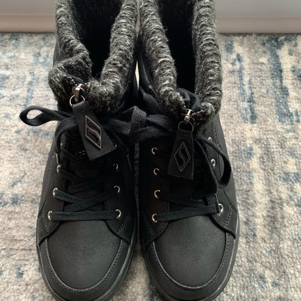 Skechers Street Cleat-Chill Days Black Boots sz9